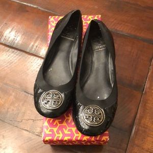 Tory Burch Caroline Flat Black Patent